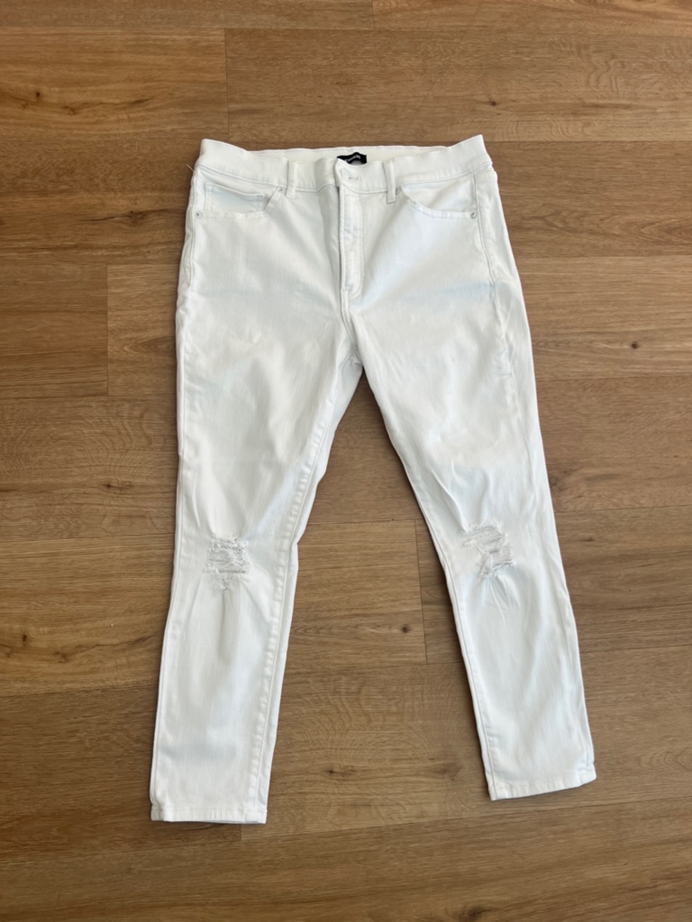 Express White Skinny Jeans with Knee Distress